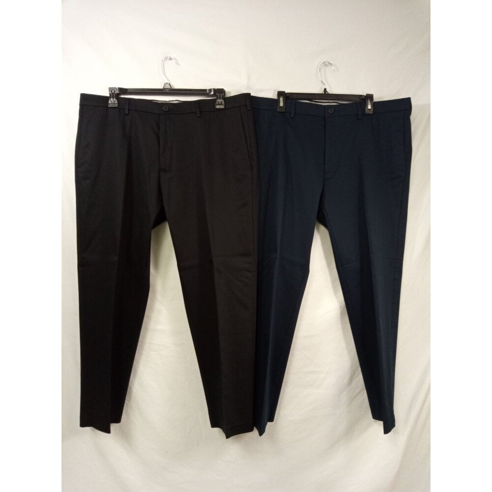 Haggar Men's Iron Free Straight Leg Black/Dark Blue Khakis Size 40x30